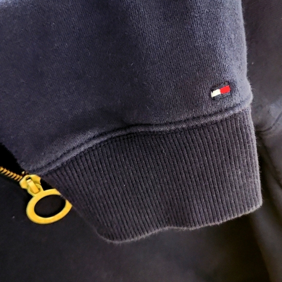 Tommy Hilfiger XXL Dark Navy Blue Hoodie, 1/2 Zipper Closure, %100 Cotton - Picture 6 of 9